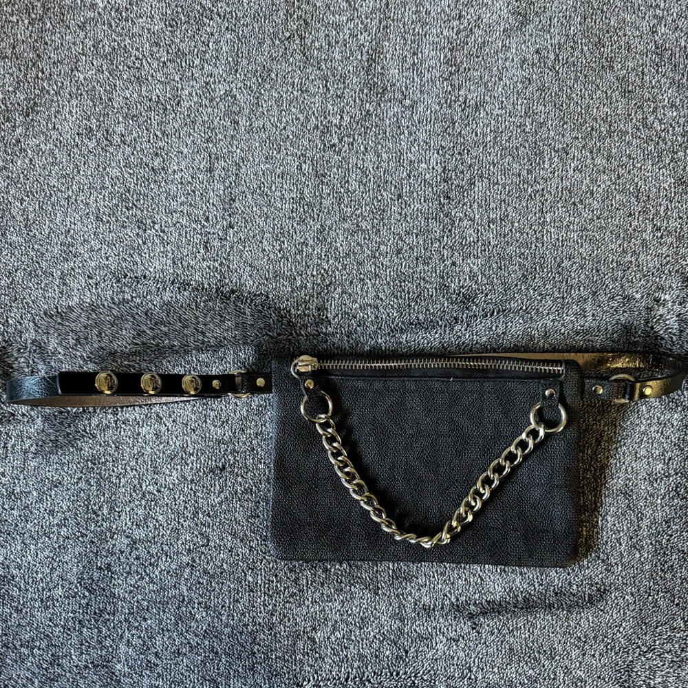Michael Kors Signature Fanny Pack / Belt Bag M